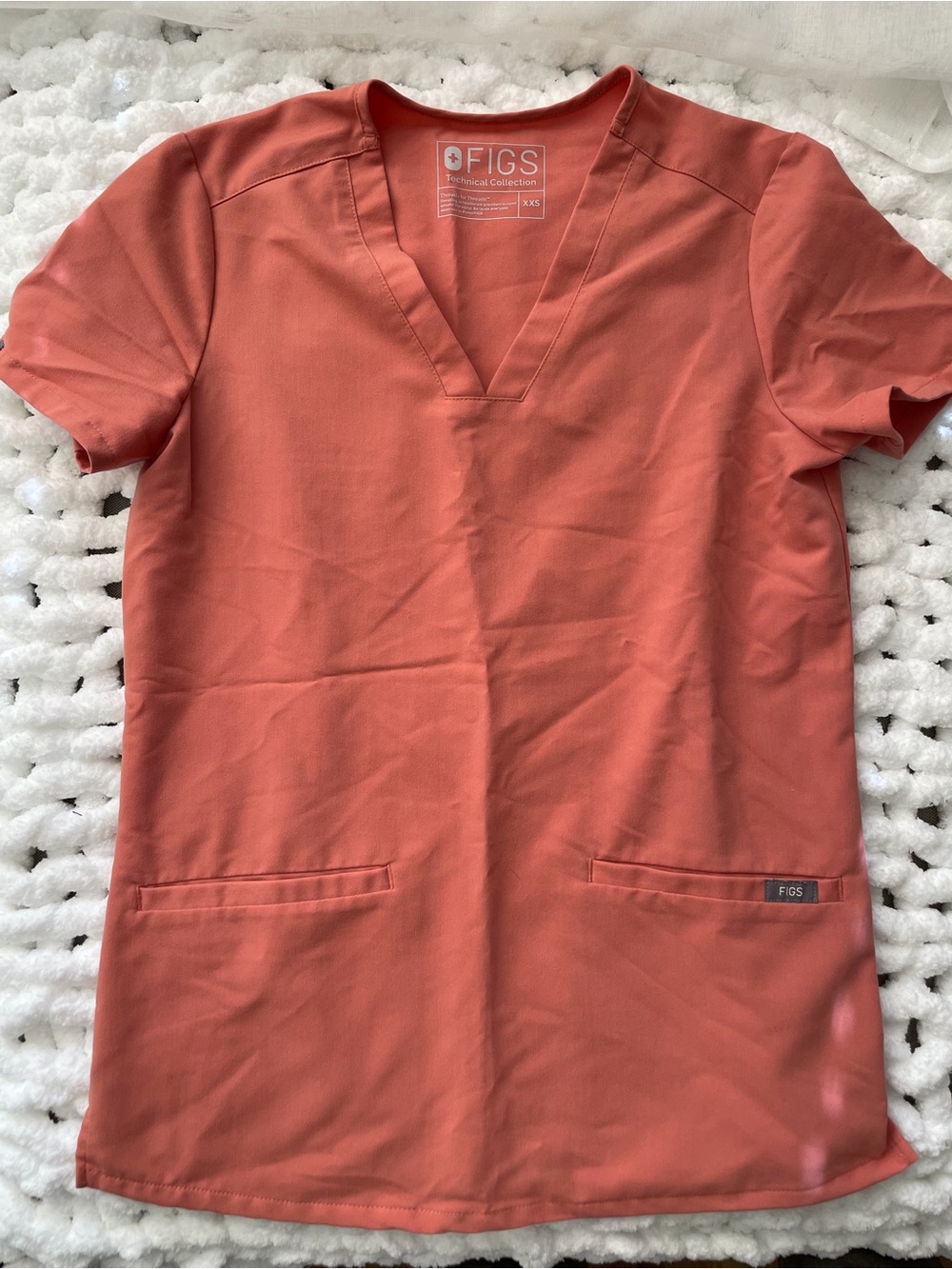 FIGS Women’s Coral V-Neck Scrub Top and Bottoms